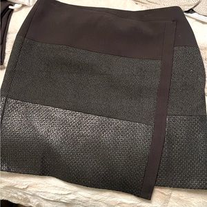 Black short pencil skirt